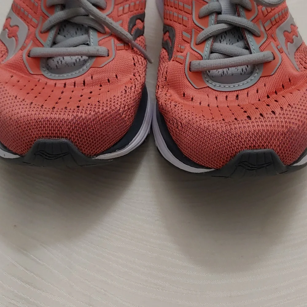 Saucony Women's Size 8.5 Ride13 Running Shoe